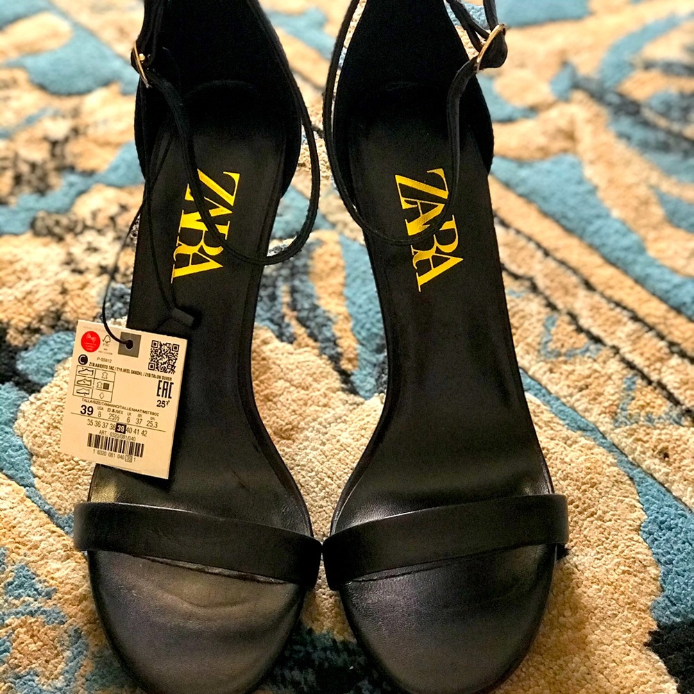 Zara black ankle strap heels size 9 nwt